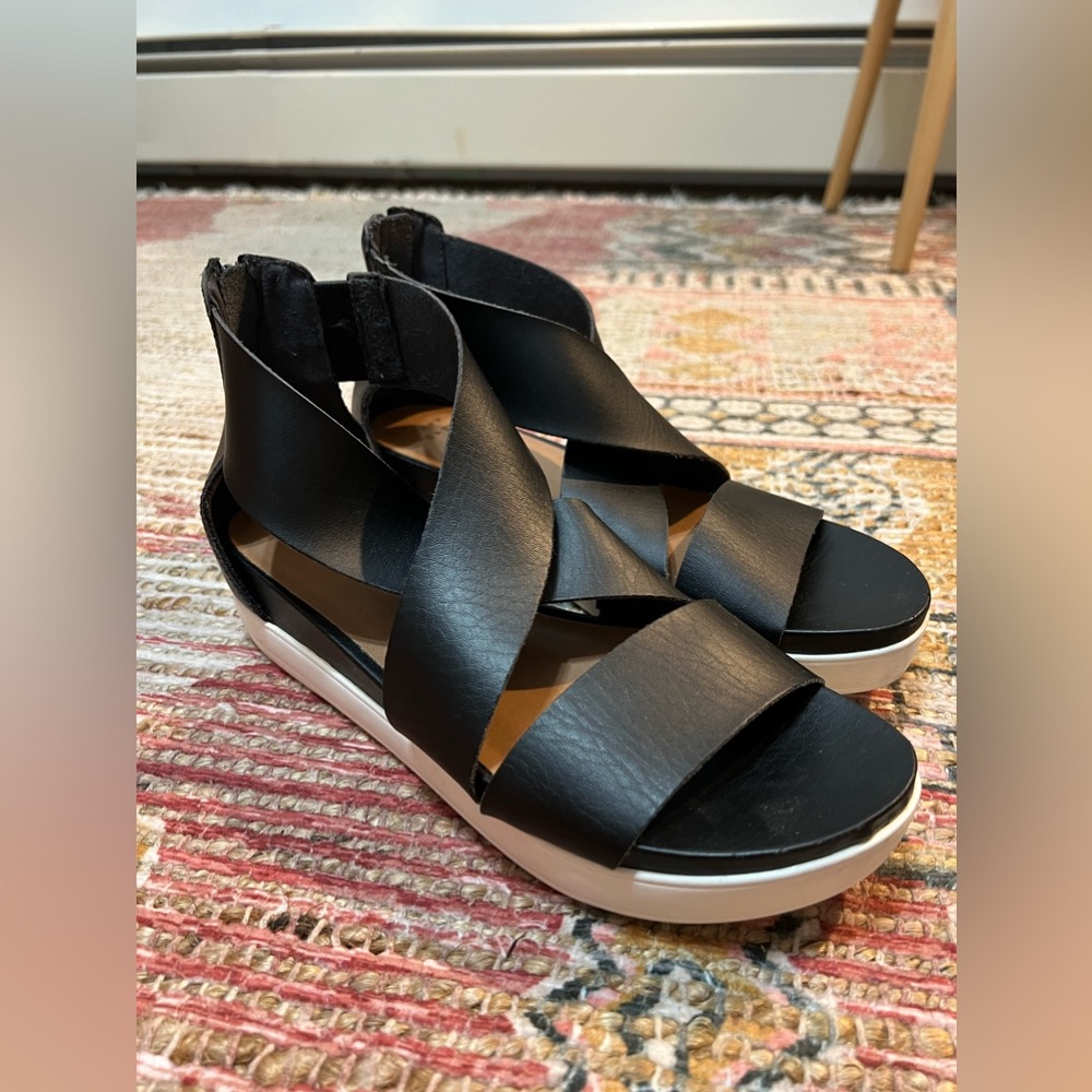 NEW Women’s Hummingbird Sporty Platform Sandal Sz 9 Shoe Black Universal Thread
